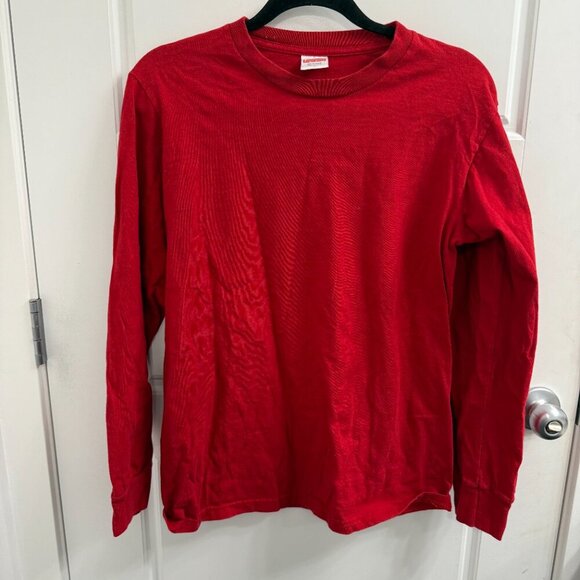 SUPREME CLAYTON PATTERSON Size Small KAWS CHALK LOGO TEE Red. - Picture 2 of 5